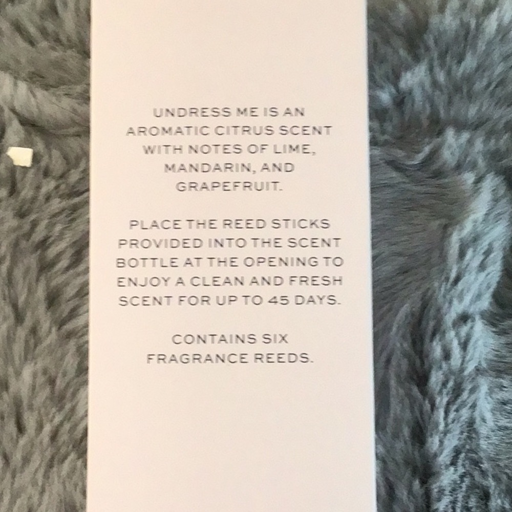 Revolution Beauty London Reed Diffuser - Picture 2 of 4